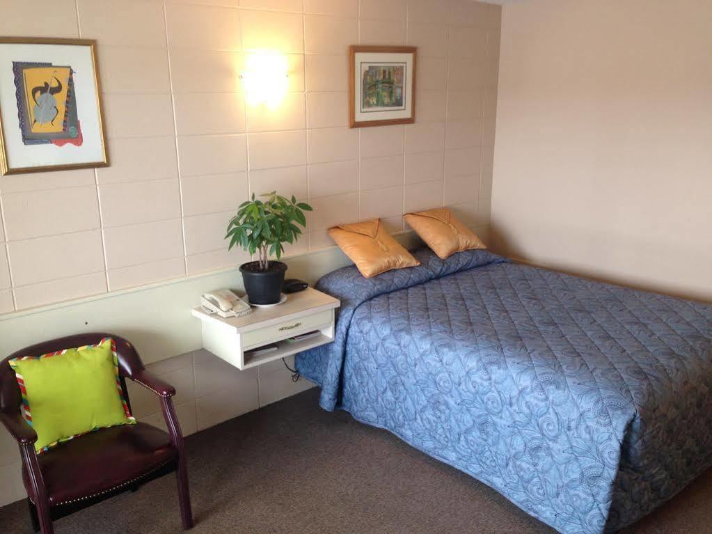 Siesta Motel Olds Εξωτερικό φωτογραφία